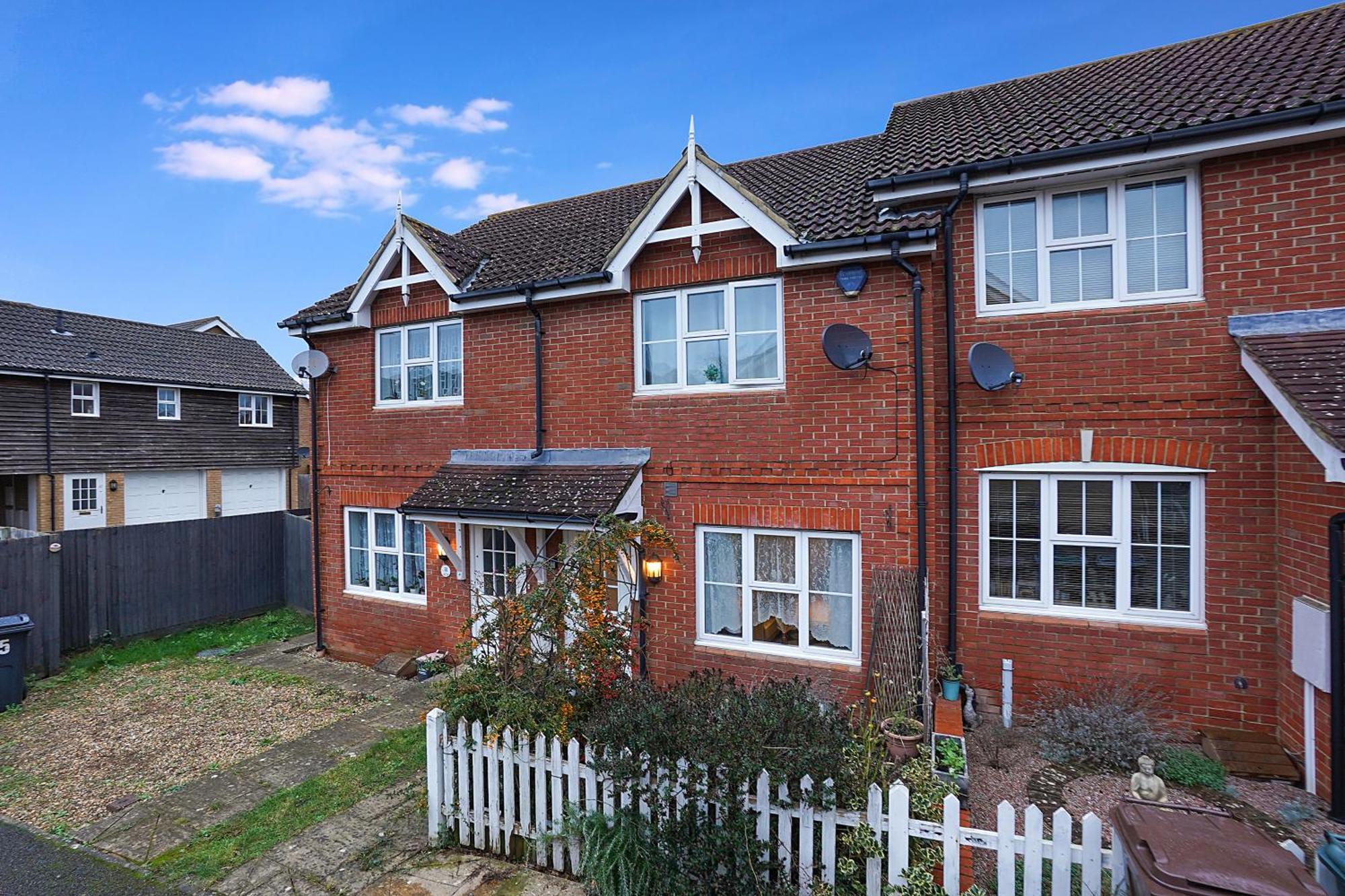 Comfortable Stylish Townhouse In Ashford Sleeps 5 Netflix 2 Parking Spaces Perfect For Contractors And Families Екстериор снимка