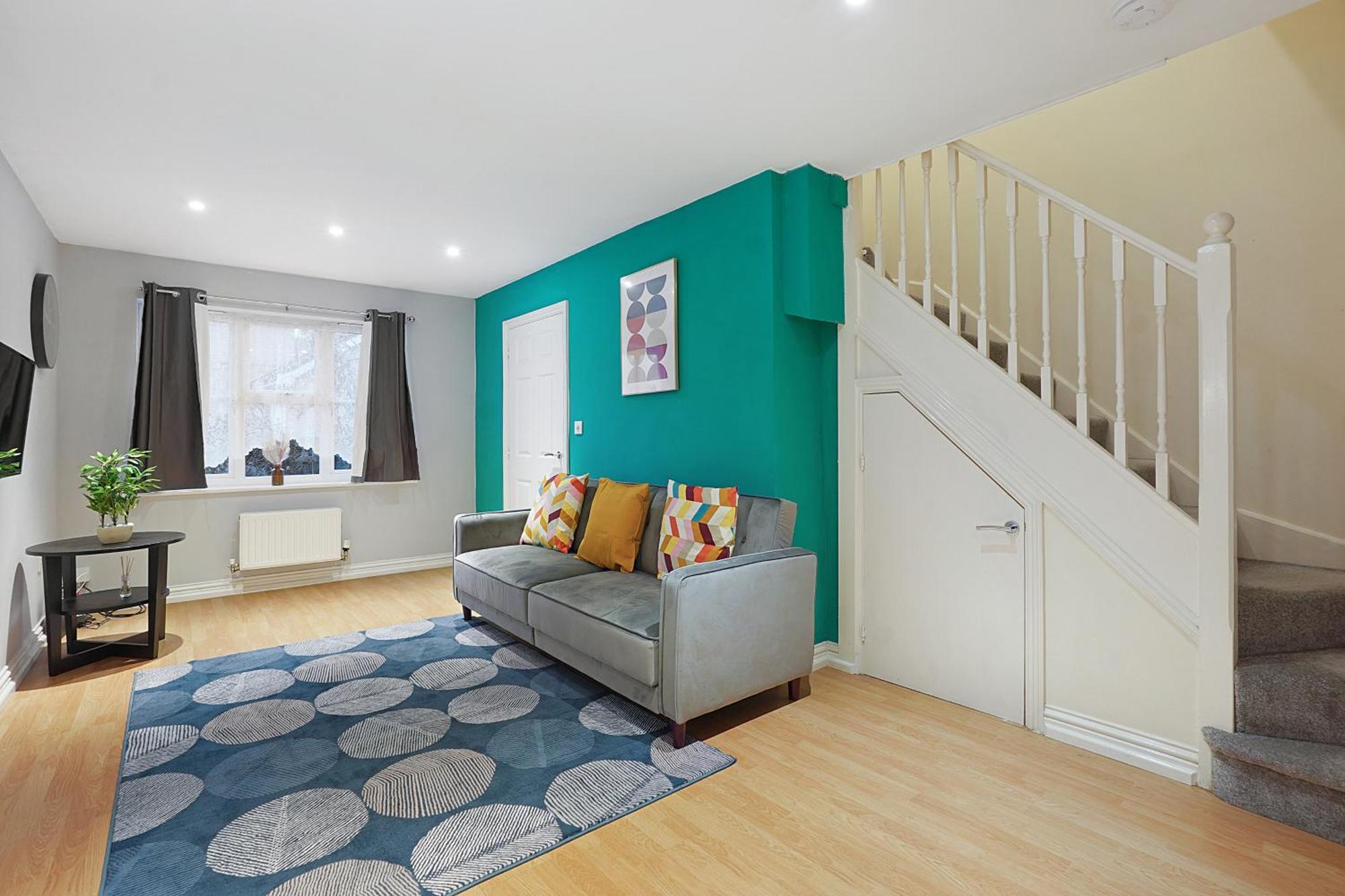 Comfortable Stylish Townhouse In Ashford Sleeps 5 Netflix 2 Parking Spaces Perfect For Contractors And Families Екстериор снимка