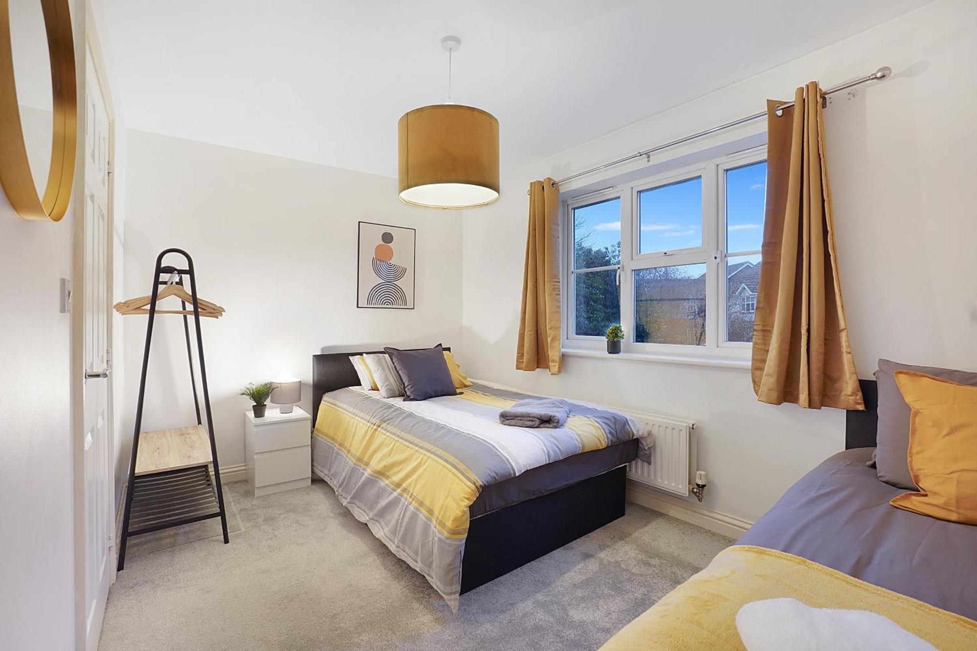 Comfortable Stylish Townhouse In Ashford Sleeps 5 Netflix 2 Parking Spaces Perfect For Contractors And Families Екстериор снимка
