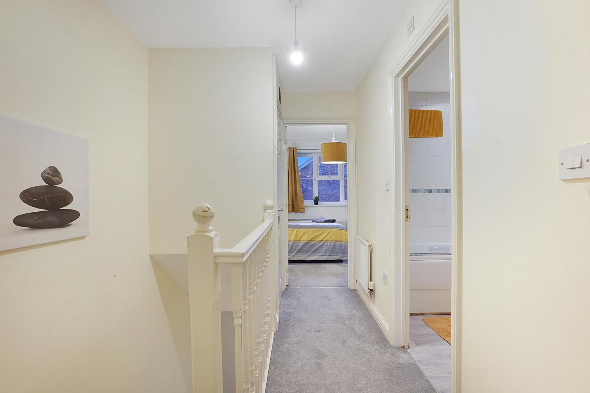 Comfortable Stylish Townhouse In Ashford Sleeps 5 Netflix 2 Parking Spaces Perfect For Contractors And Families Екстериор снимка