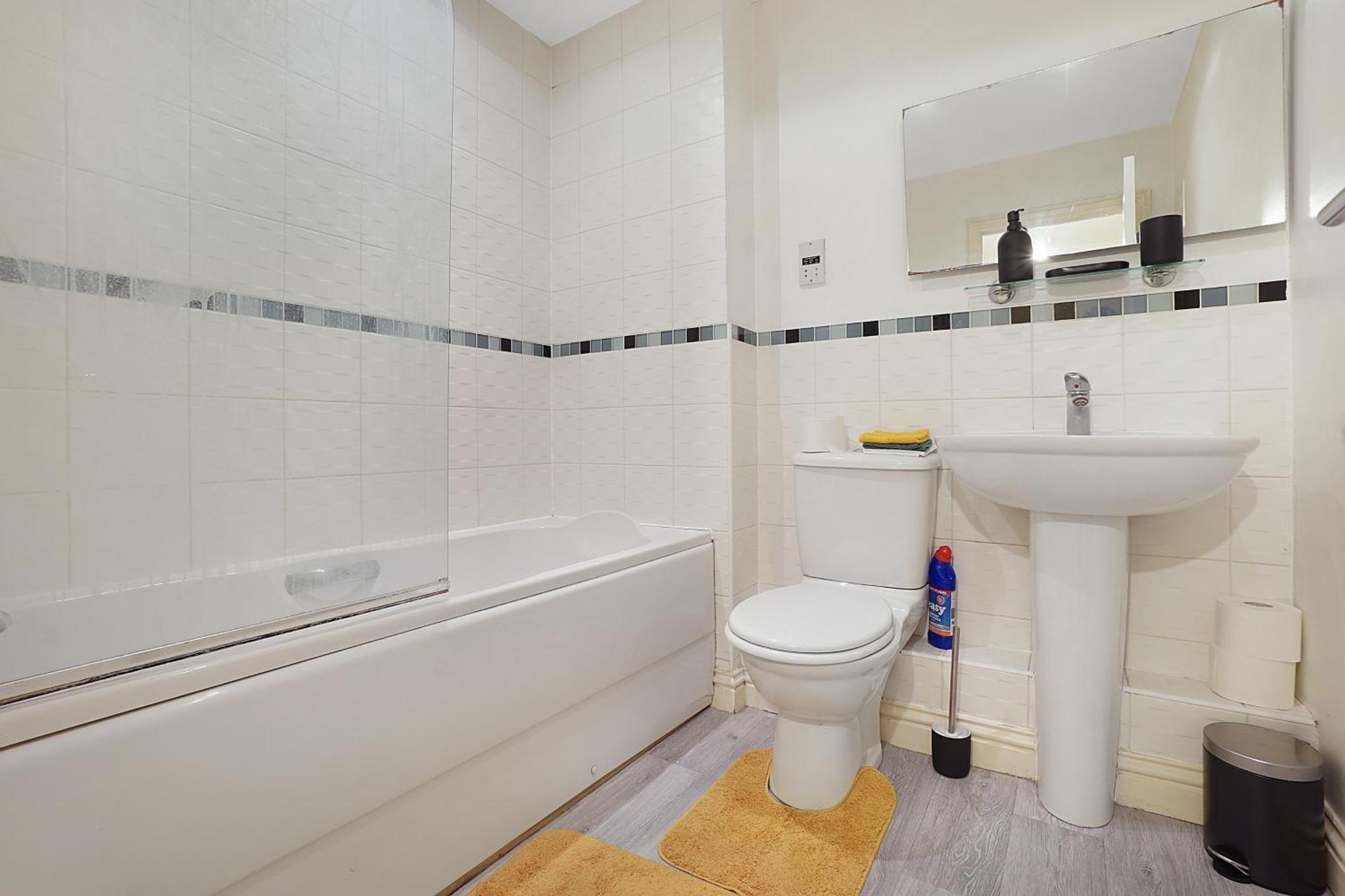 Comfortable Stylish Townhouse In Ashford Sleeps 5 Netflix 2 Parking Spaces Perfect For Contractors And Families Екстериор снимка